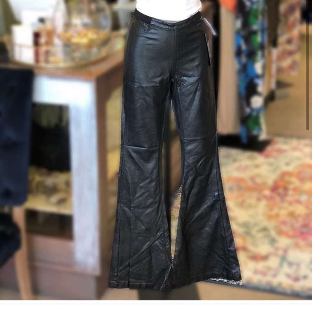 Blank NYC pull on flare pleather pants 27/Small
